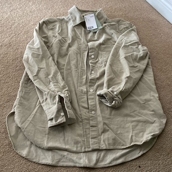 NEVER WORN! H & M button up - Picture 1 of 1